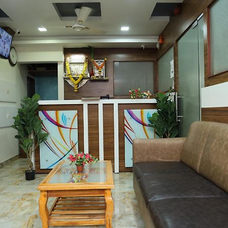 Hotel Satyam Residency Navi Mumbai Bagian luar foto