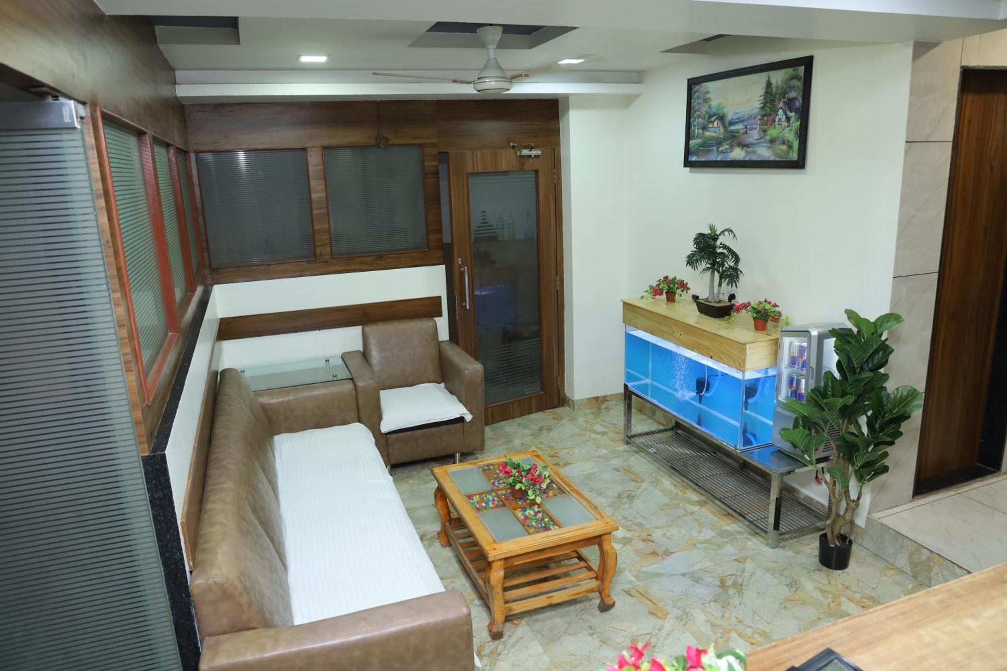 Hotel Satyam Residency Navi Mumbai Bagian luar foto